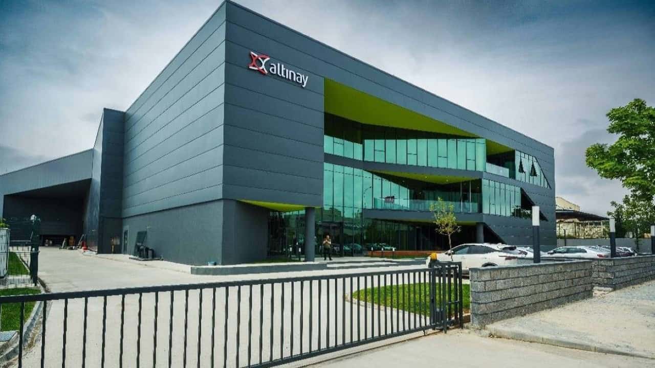Altınay Savunma (ALTNY) Kimin, Ne İş Yapar?